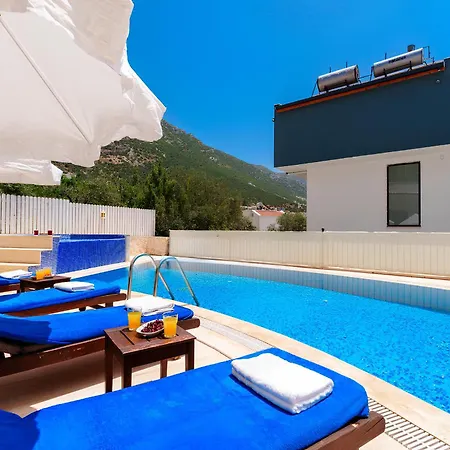 Erel Villa Kas